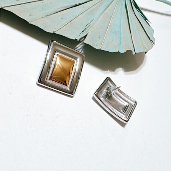 Minimalist geo stud earrings M364 - Picture 5 of 6